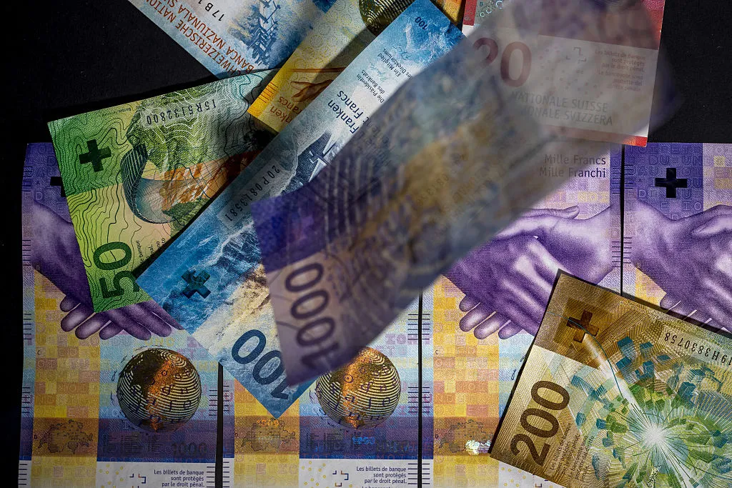 Morgan Stanley’s Adams Says Gold-like Swiss Franc Could Surge 17%